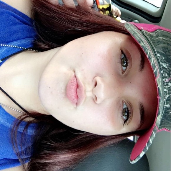 Meet your Posher, Bree - Picture 1 of 1